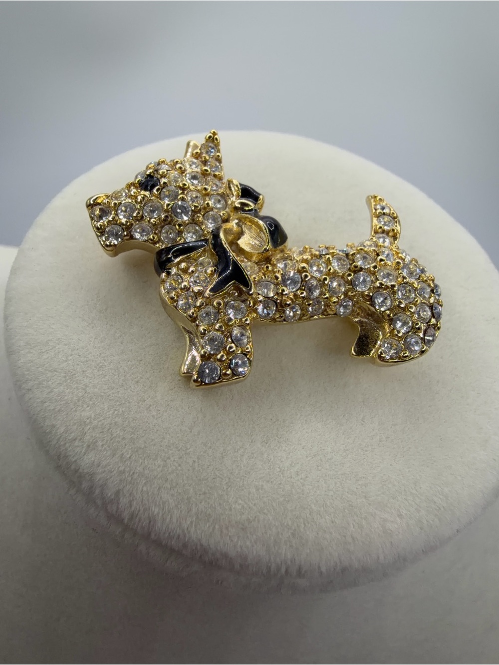 Vintage Monet Scottie Dog Brooch - Rhinestone Scottish Terrier Pin - Picture 8 of 8